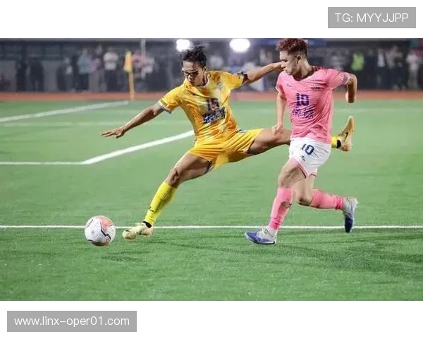 联赛激战正酣积分榜风云变幻豪强逐鹿冠军悬念升级争夺白热化态势 - 副本 (2) - 副本