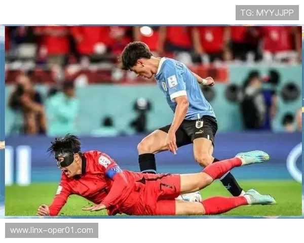 世界杯赛场上的激情与荣耀球迷、球员与历史的终极对决 - 副本 (2) 世界杯赛场上的激情与荣耀球迷、球员与历史的终极对决 - 副本 (2)